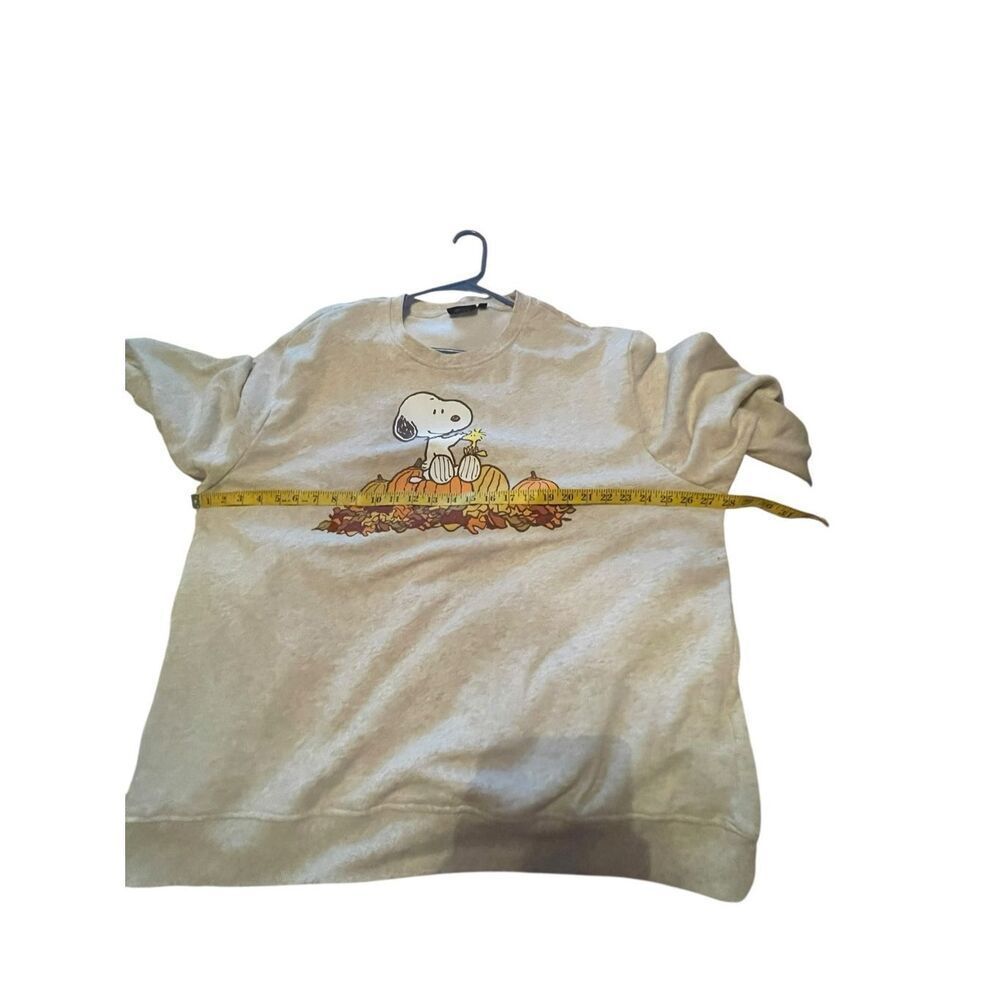 Peanuts Womens Heather Gray Cream Snoopy Pumpkin Pullover Sweatshirt Size 2XL - Picture 8 of 10
